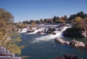 The flood created many beautiful waterfalls.